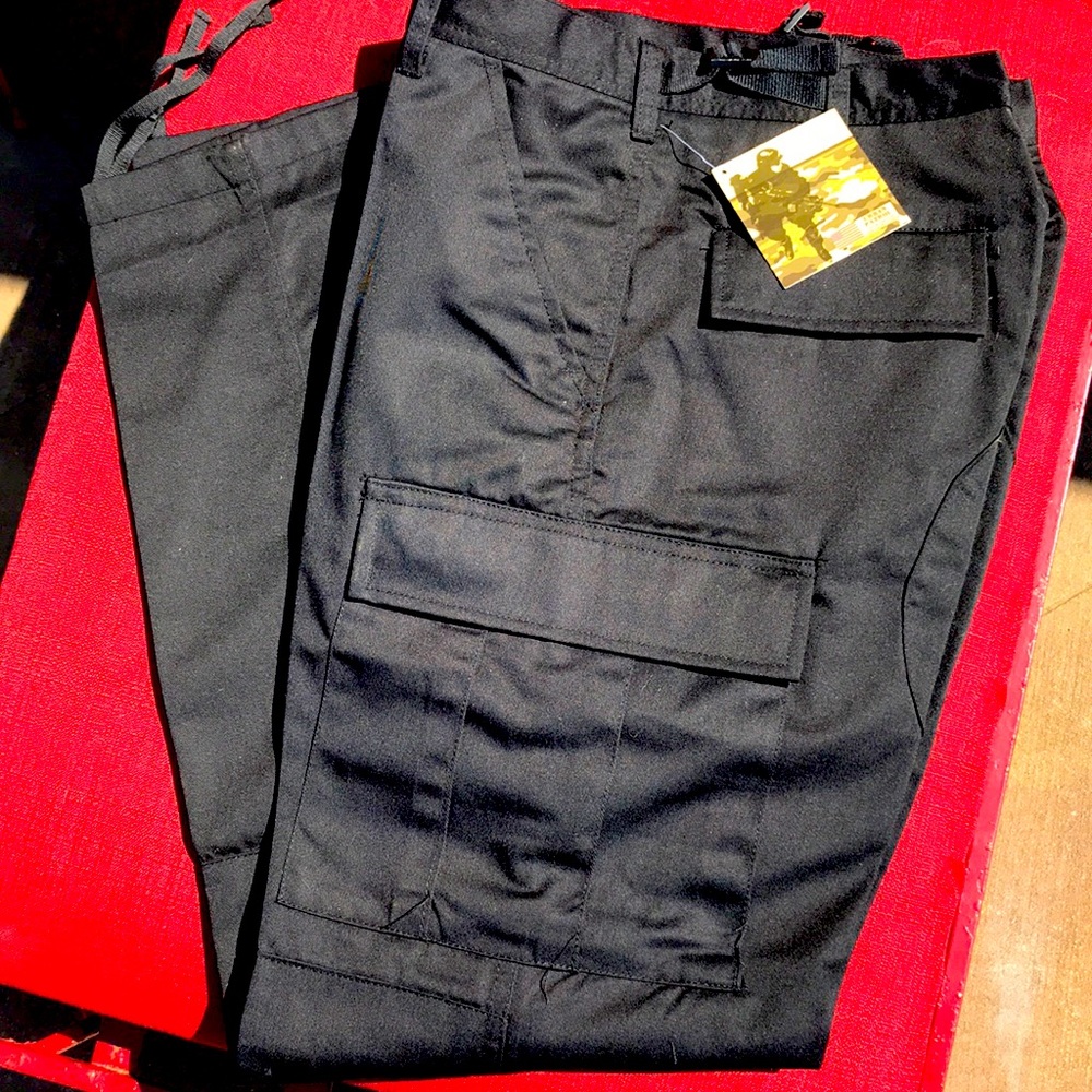 Urban patrol utility pants. Six pockets, adjustable waist, adjustable ankle